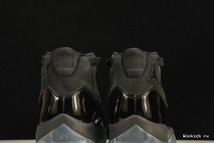 AND JORDAN CAP GOWN - RETRO 11 1017